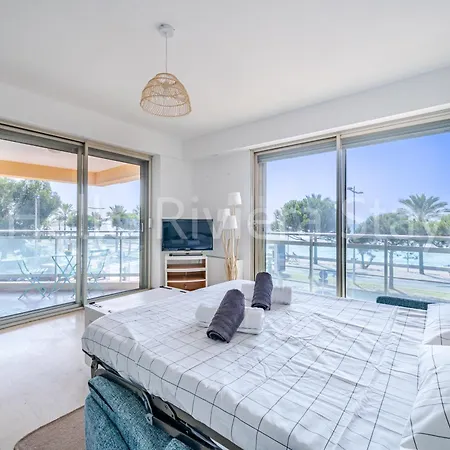 2p Front De Mer, Parking, Climatisation